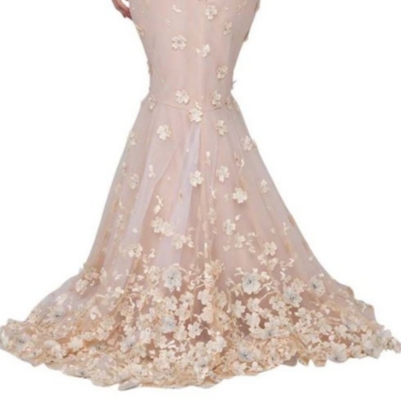 PERFECT SPECIAL OCCASION DRESS !!! - Picture 5 of 6